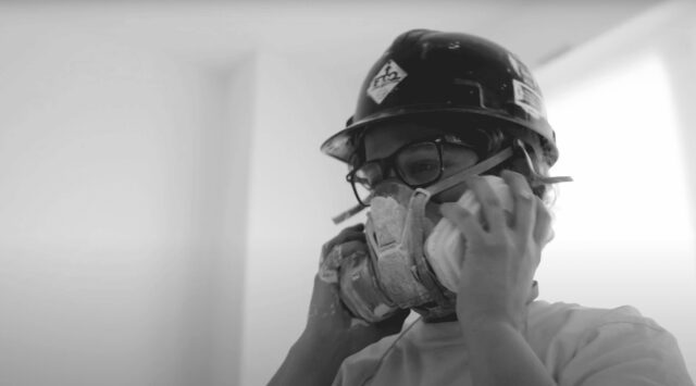 Découvrez les droits des travailleurs et travailleuses de la construction au Québec